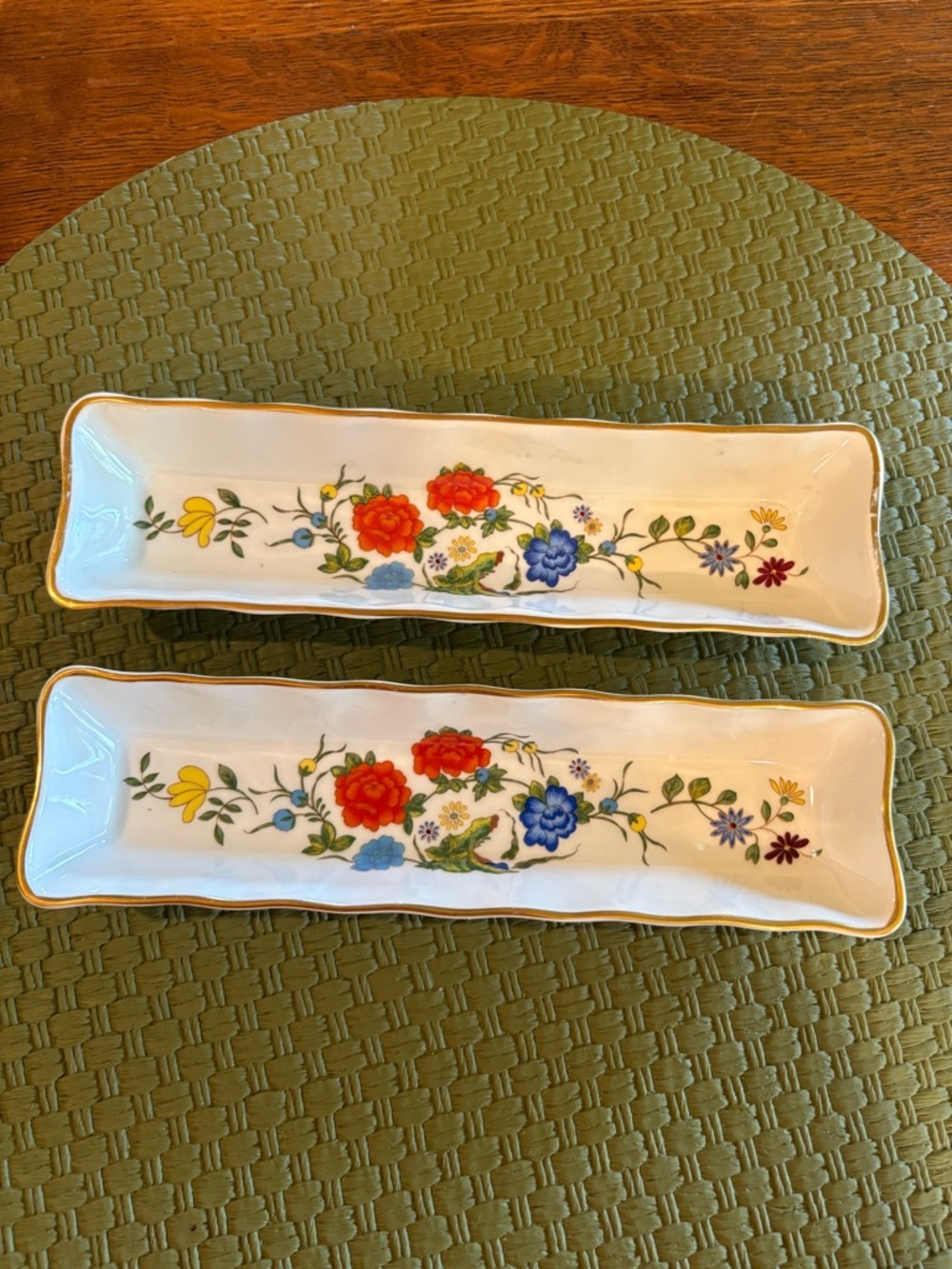 Set of 2 Vintage Aynsley "Famille Rose" Bone China Trays - England